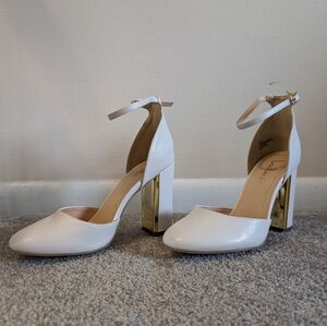 Lulu's Cream Block Heels Size 8